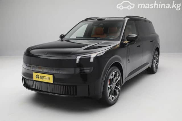 Lynk & Co 900 2.0hyb AT 4WD