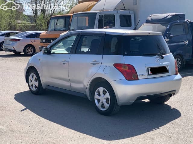 Toyota Ist I 1.3 AT