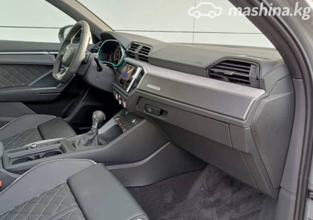 Audi Q3 II (F3) 45 TFSI 2.0 AT 4WD