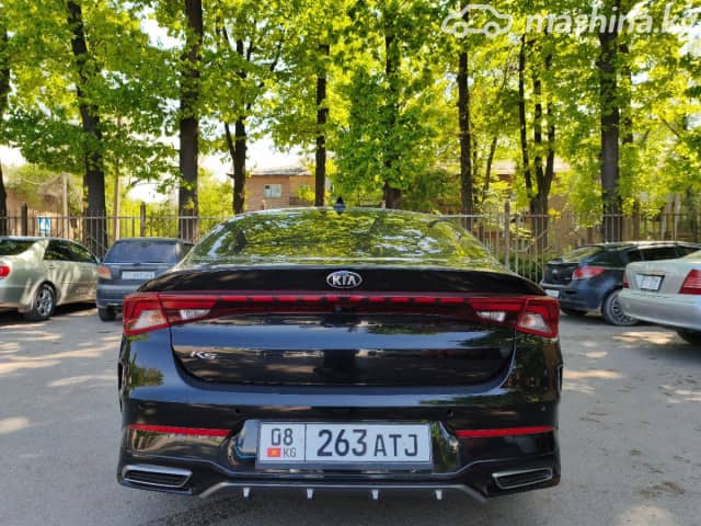 Kia K5 III 1.6 AT