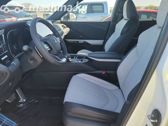 Lexus TX 500h 2.4hyb AT 4WD