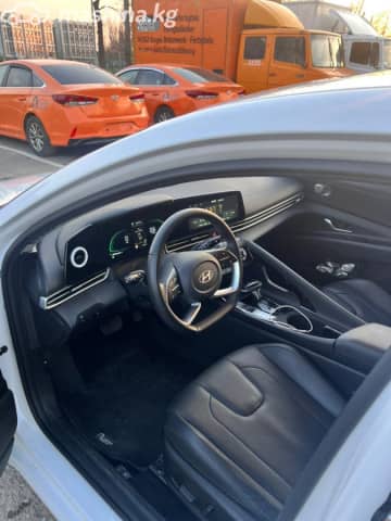 Hyundai Elantra VII (CN7) Рестайлинг 1.5 CVT