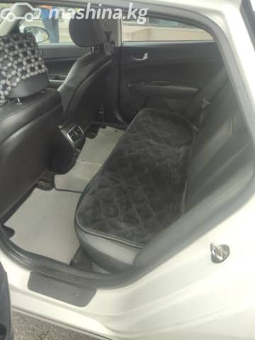 Kia K5 II 2.0 AT
