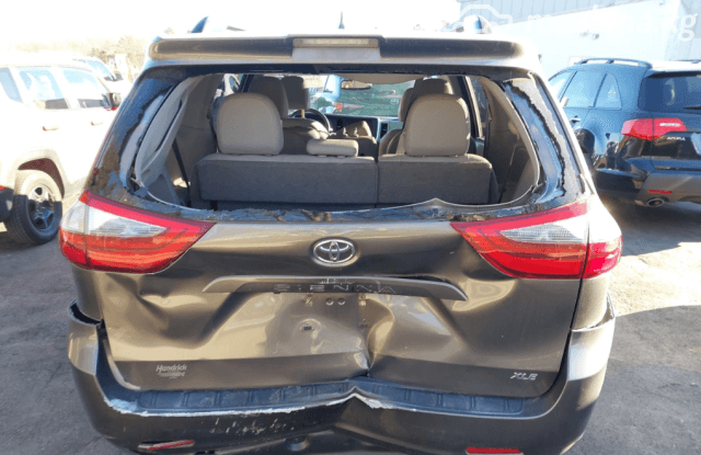 Toyota Sienna III Рестайлинг 2 3.5 AT
