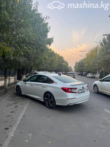 Honda Accord X Рестайлинг 2.0hyb CVT