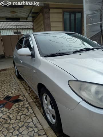 Hyundai Avante IV 1.6 AT