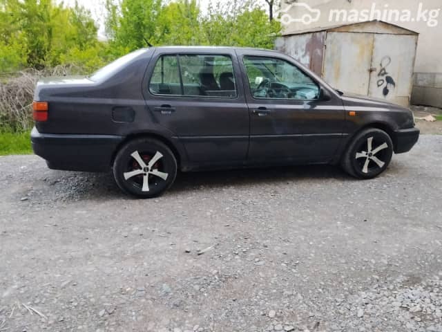 Volkswagen Vento 1.8 MT