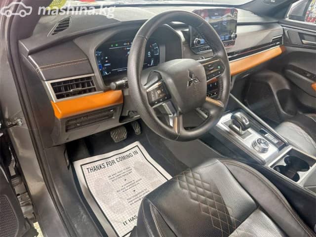 Mitsubishi Outlander IV 2.5 CVT 4WD