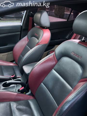Hyundai Avante VI 1.6 MT