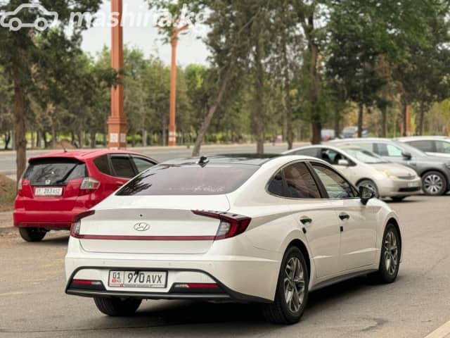 Hyundai Sonata VIII (DN8) 2.0 AT
