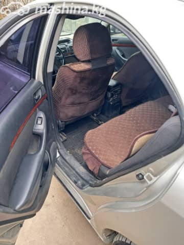 Toyota Avensis II 1.8 MT