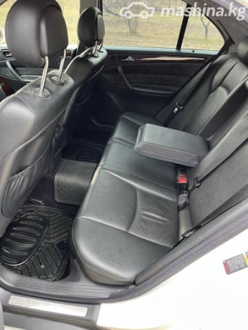 Mercedes-Benz C-Класс II (W203) 240 2.6 AT