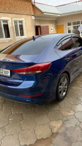 Hyundai Elantra VI (AD) 2.0 AT