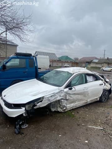 Kia K5 III LPi 2.0 AT
