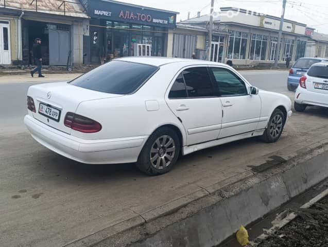 Mercedes-Benz E-Класс II (W210, S210) Рестайлинг 200 2.2d MT