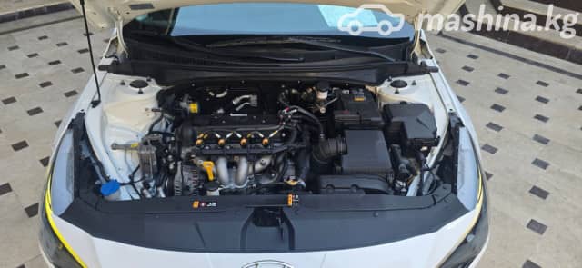 Hyundai Avante VII 1.6 AT