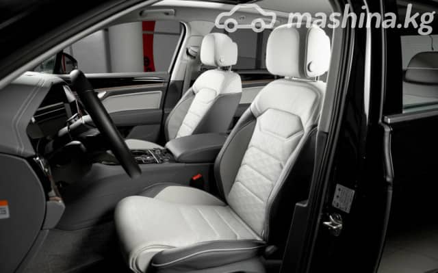 Volkswagen Touareg III Рестайлинг 2.0 AT 4WD