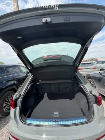 Audi Q3 II (F3) 40 TFSI 2.0 AT 4WD