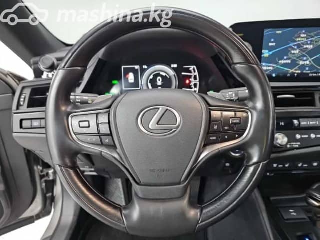 Lexus ES VII Рестайлинг 300h 2.5hyb CVT