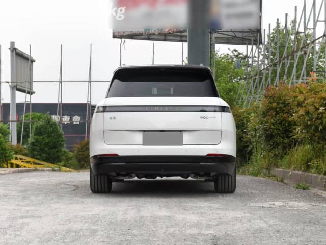 Lynk & Co 900 1.5hyb AT 4WD