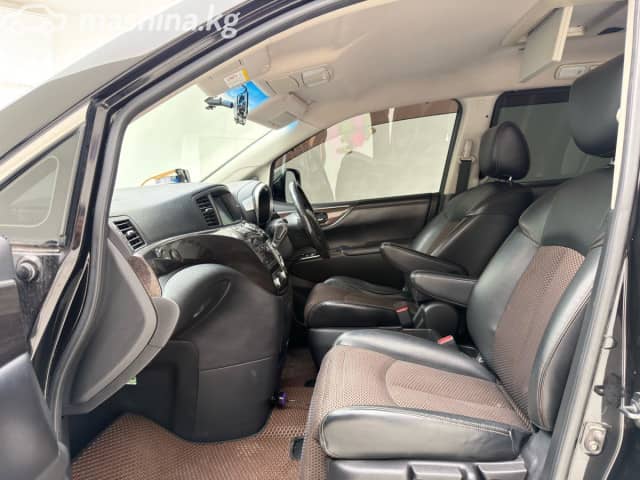 Nissan Elgrand III (E52) 2.5 CVT 4WD