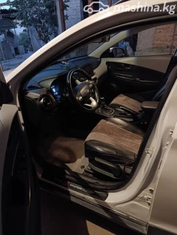 Hyundai Kona I 2.0 AT