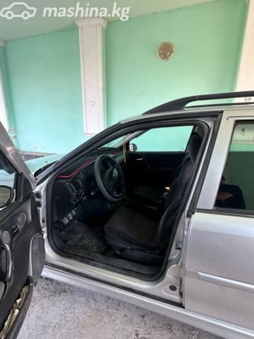 Opel Vectra B Рестайлинг 1.6 MT