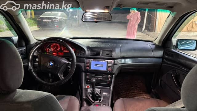 BMW 5 серии IV (E39) Рестайлинг 520i 2.2 MT