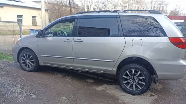 Toyota Sienna II 3.3 AT 4WD
