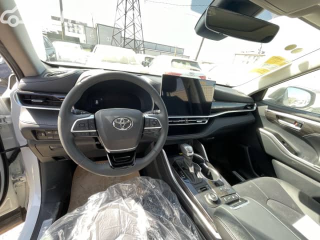 Toyota Highlander IV (U70) 2.0 AT 4WD