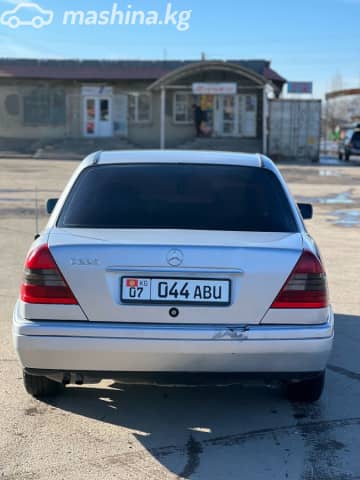 Mercedes-Benz E-Класс I (W124) 220 2.2 MT