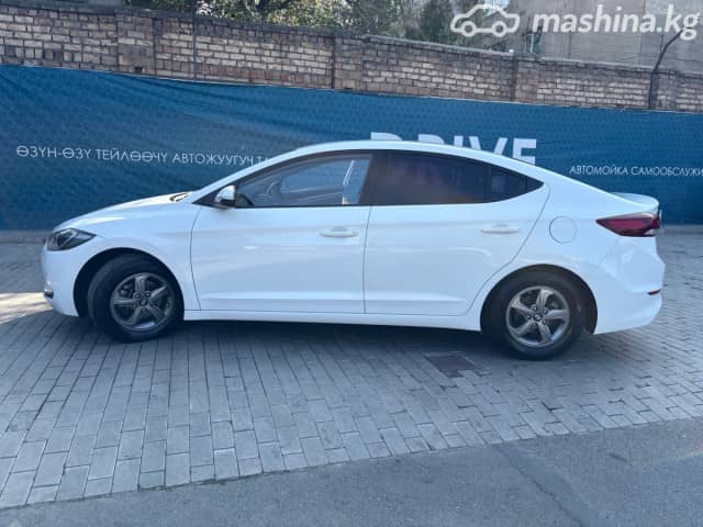 Hyundai Avante VI 1.6 AT