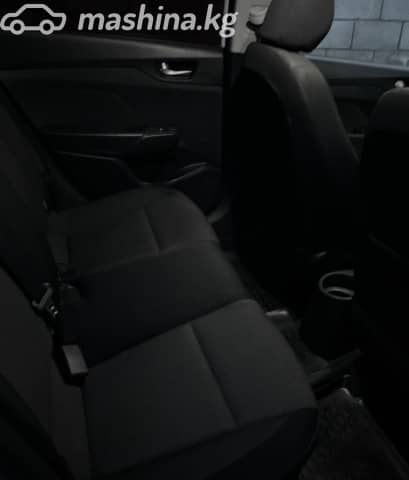 Hyundai Accent V 1.6 AT