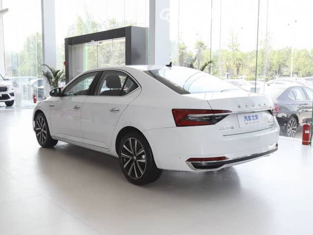Skoda Superb III 1.8 AT