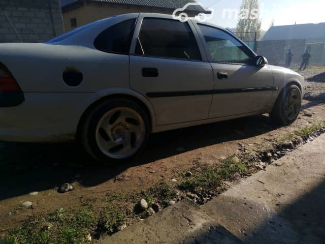 Opel Vectra B 1.6 MT