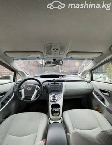 Toyota Prius III (XW30) Plug-in Hybrid 1.8hyb AT