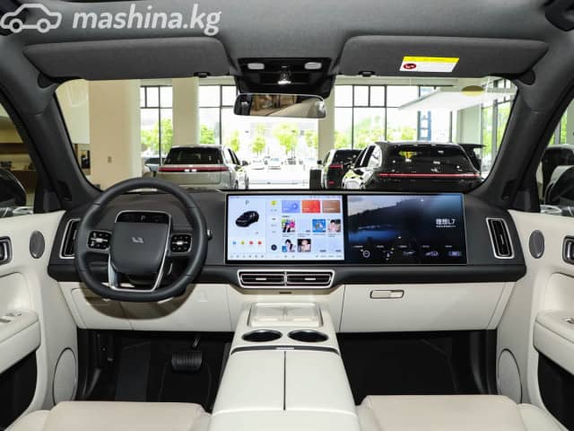 LiXiang L7 Рестайлинг 1.5hyb AT 4WD