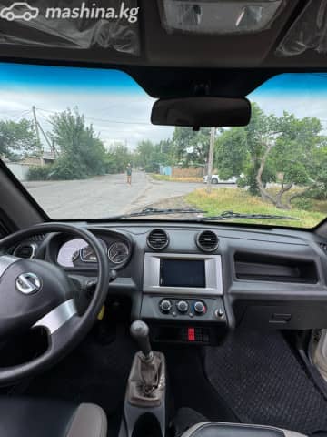 Isuzu NKR