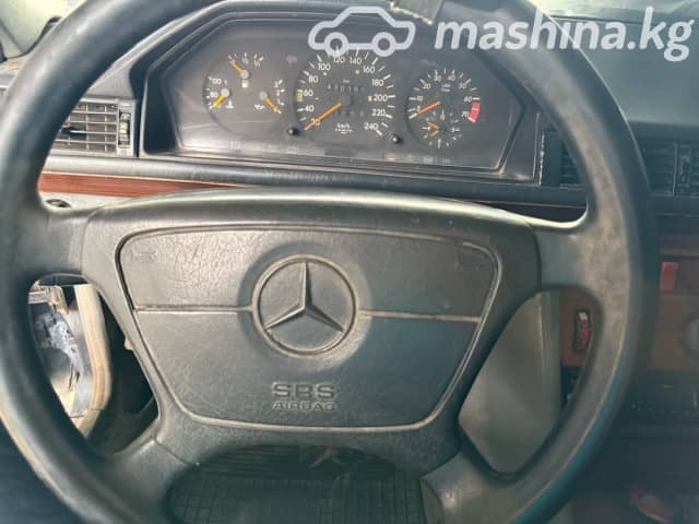 Mercedes-Benz W124 230 2.3 MT