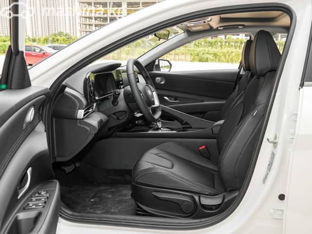 Hyundai Elantra VII (CN7) Рестайлинг 1.5 CVT