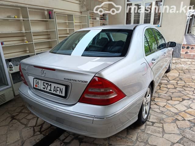 Mercedes-Benz C-Класс II (W203) 180 1.8 MT