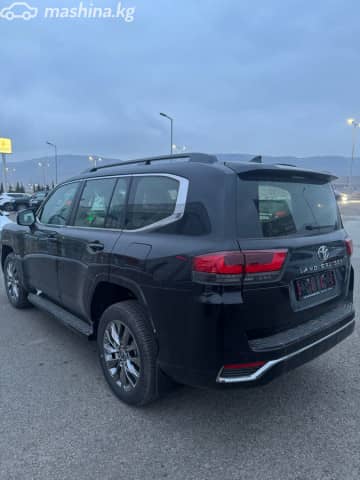Toyota Land Cruiser 300 Series 3.5 AT 4WD