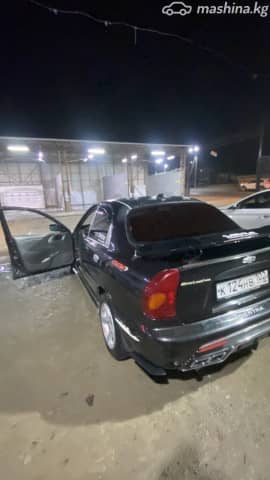 Chevrolet Lanos I 1.5 MT