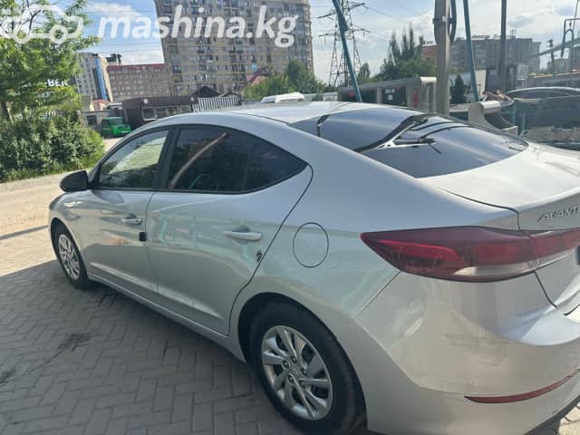 Hyundai Avante VI 1.6d AMT