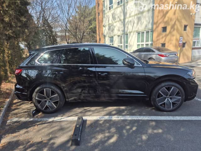 Volkswagen Touareg III Рестайлинг 3.0d AT 4WD