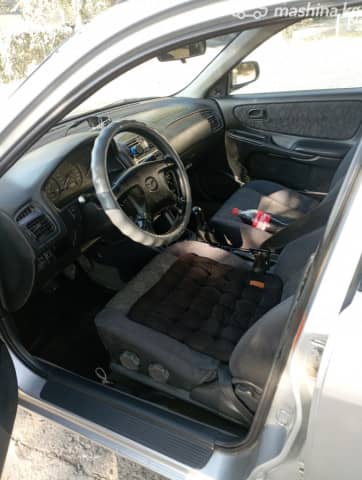 Mazda 626 V (GF) 1.8 MT