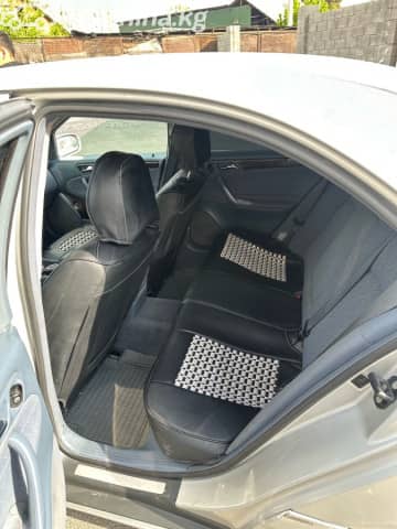 Mercedes-Benz C-Класс II (W203) 200 2.0 AT