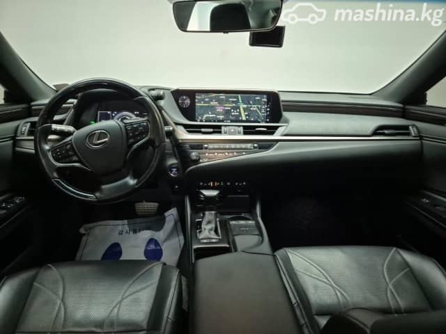 Lexus ES VII 300h 2.5hyb CVT