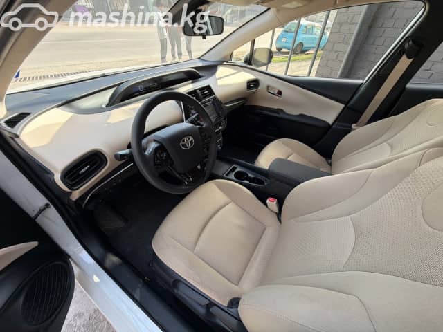 Toyota Prius IV Рестайлинг (XW50) 1.8hyb AT