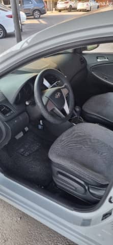 Hyundai Accent IV 1.4 CVT
